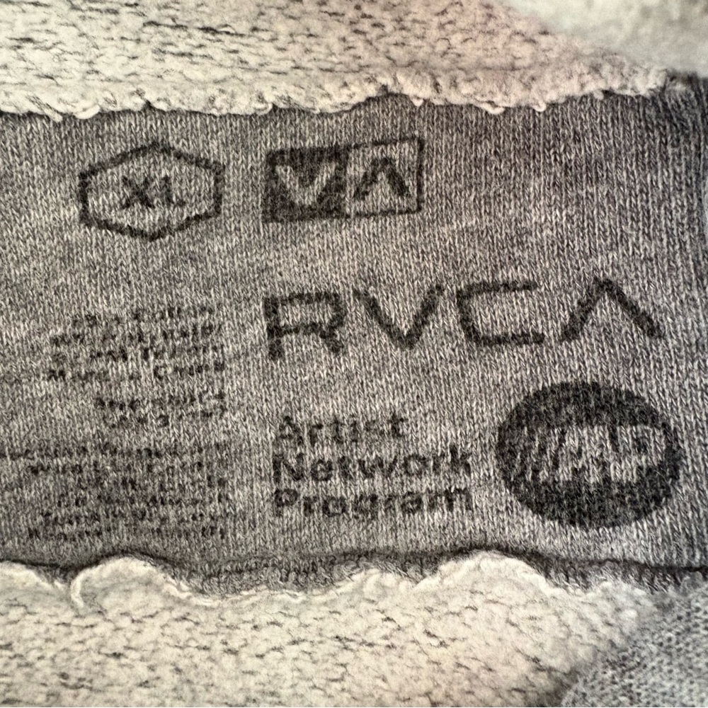 💚RVCA Gray Hoodie with Maroon Logo - Picture 4 of 4